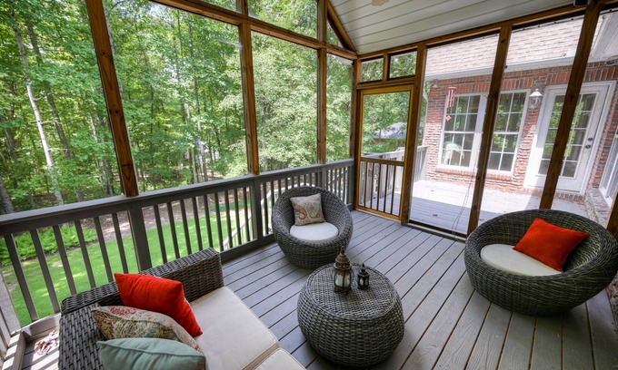 Auburn - Opelika Casa | On border of Auburn & Opelika. Just off exit 57, east access to both downtowns!