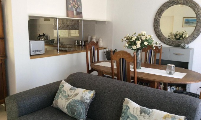 Pinelands Apartamento | On Broadwalk Cottage