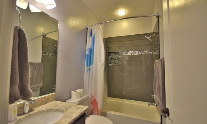 Paradise Valley Village Casa | on cave creek next to black mountain city view balcony hiking 4b 3 ba townhouse