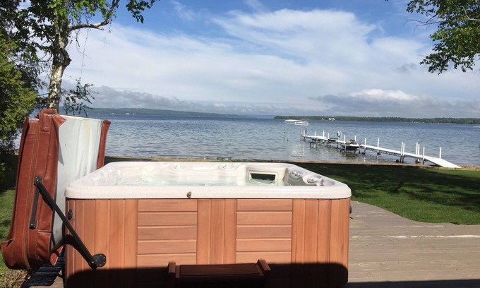Charlevoix Casa | EN EL LAGO CHARLEVOIX: A 5 MINUTOS DEL CENTRO DE CHARLEVOIX