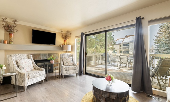 Park Meadows Condominio | Remodelado 2 BDRM en Park Meadows, capacidad para 6 personas, en la ruta de traslado GRATUITO. Cerca de esquí!