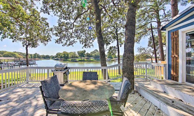 Gun Barrel City Casa | On-Site Boat Launch: Gun Barrel City Lake House