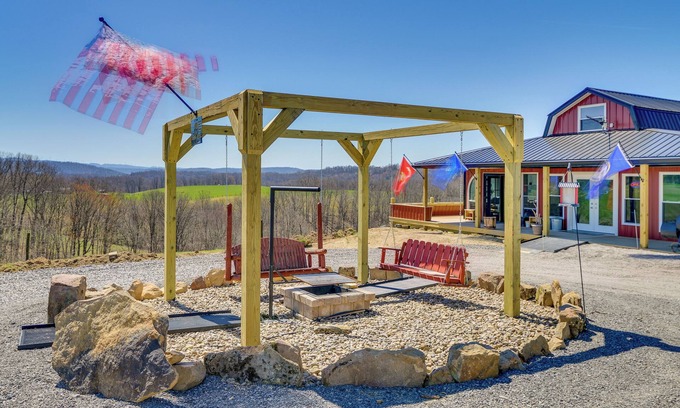 Philippi Casa | On-Site Fishing & Hiking: Philippi Ranch House