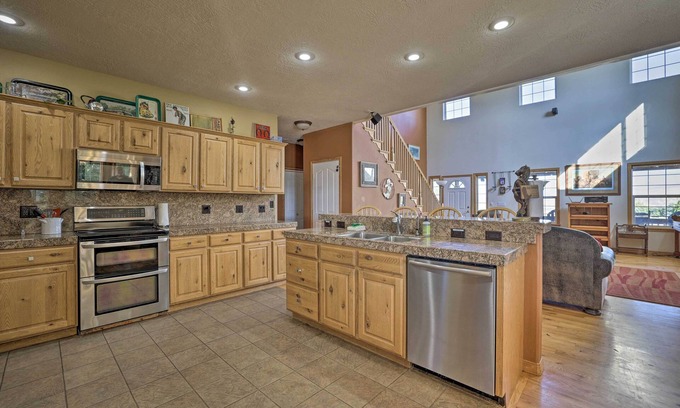 Boise Casa | On-Site Hiking: 10-Acre Getaway Near Boise!