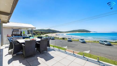 Fingal Bay Casa | On the Beach
