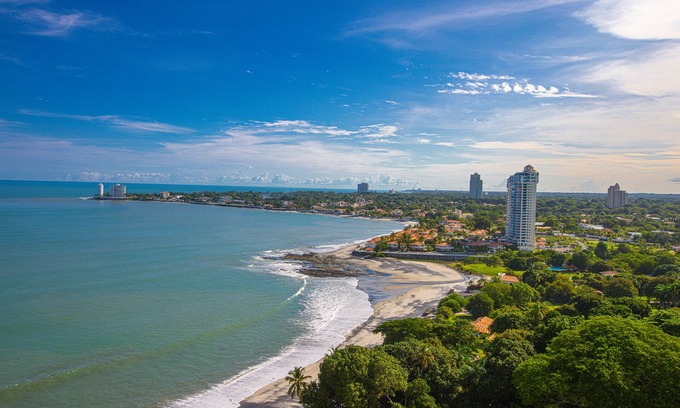 Nueva Gorgona Condominio | On the Beach, Playa Serena 18C, Nueva Gorgona