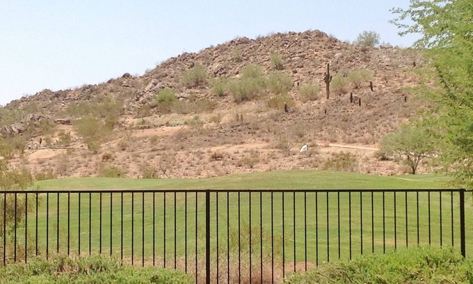 San Tan Valley Casa | Lujo en campo de golf, Mtn. Vista, piscina climatizada y spa, 1 nivel 2,800 SQ. PIE.