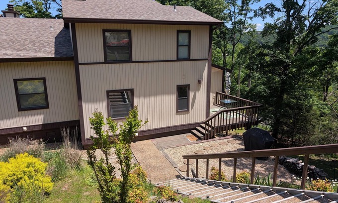 Holiday Island Condominio | On the Island! Beautiful two bedroom two bathroom condo