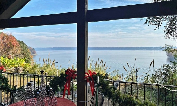 Eufaula Casa | On the lake AND in Downtown Eufaula