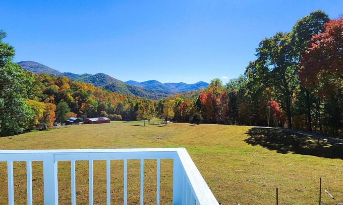 Franklin Chalet De Esquí | En la montaña - ¡200 acres de privacidad!