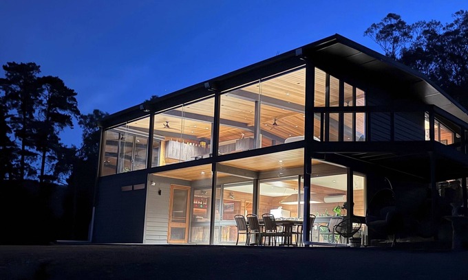 Taylor Bay Casa | On the Point in Taylor Bay