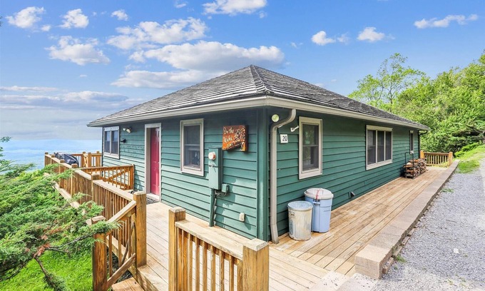 Timberline Casa | On The Rocks : 5 BR, 4 BA House in Canaan Valley, Sleeps 14