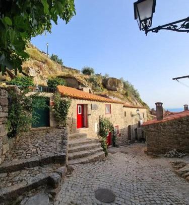 Monsanto Apartamento | On The Rocks
