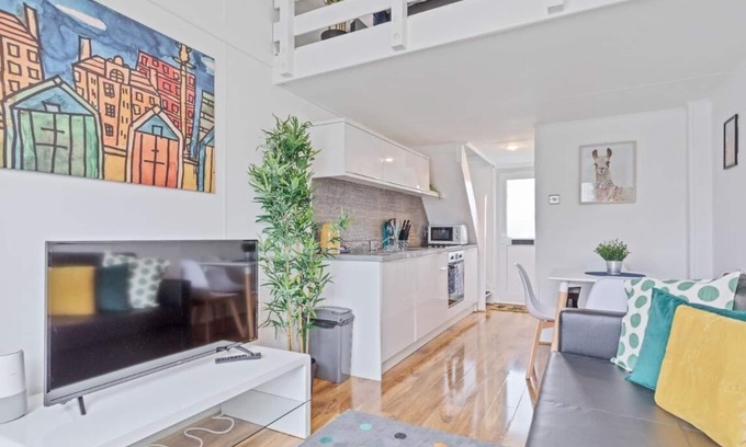 Seafront Apartamento | On the Water 2 A One-of-a-Kind Stay | Free Parking | By My Getaways