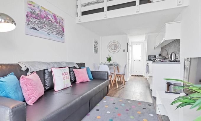 Seafront Apartamento | On the Water 3 A One-of-a-Kind Stay | Free Parking | By My Getaways