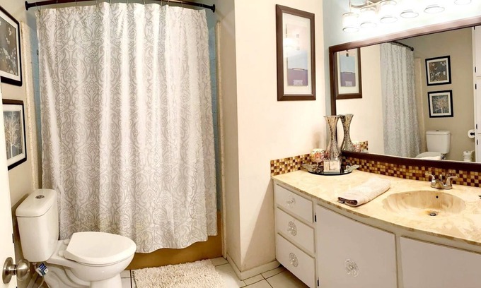 Wake Village Casa | On your visit to Texarcana Tx. Stay in this beautiful and spacious room.