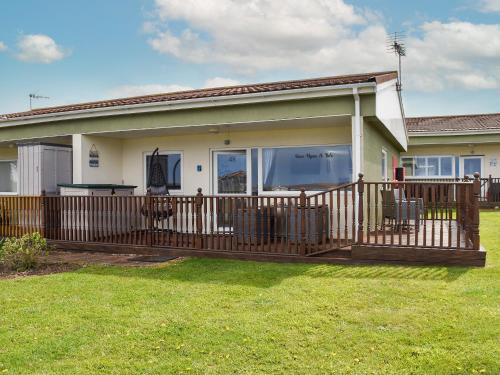 Bacton Casa | Once Upon A Tide