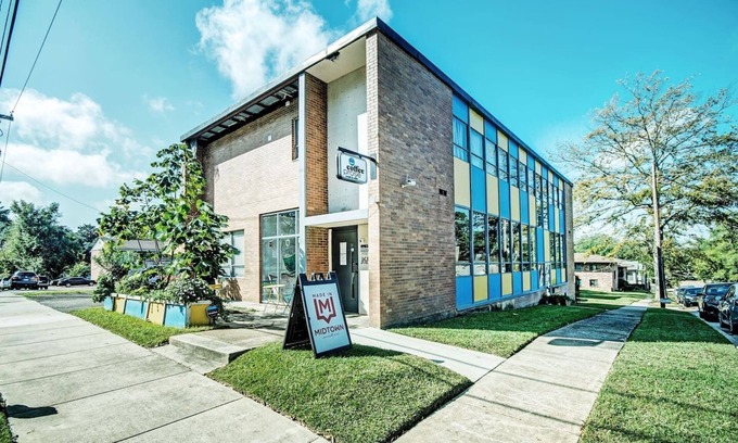 Greater Belhaven Apartamento | One Bed Unit Above Coffee Shop in Jackson