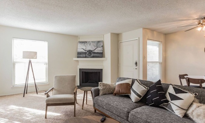 Midland Apartamento | Newly Renovated Midland Suite