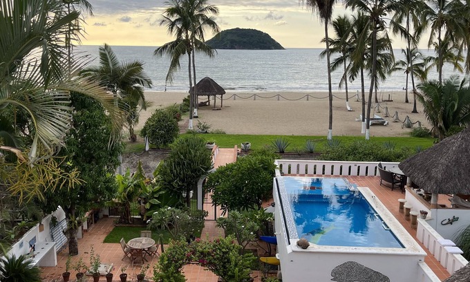 Rincón de Guayabitos Villa | One Bedroom Oceanfront Villa