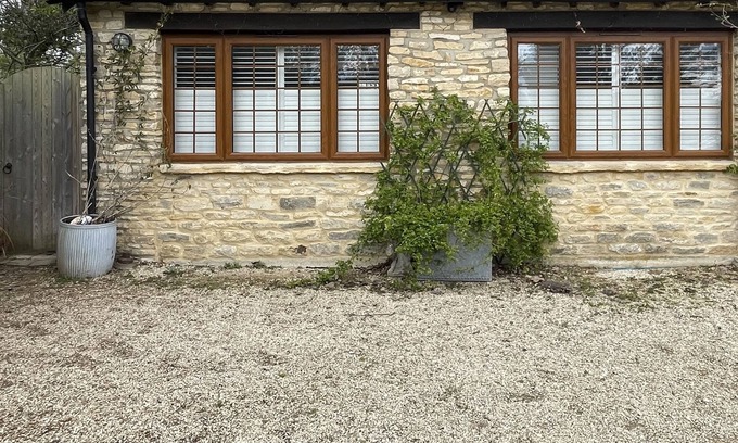 Abingdon Cabaña | ONE BEDROOM ANNEXE