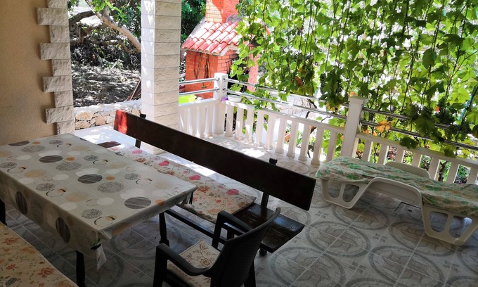 Drvenik Mali Apartamento | Apartamento de una habitación con una terraza Drvenik Mali, Drvenik (A-16787-d)