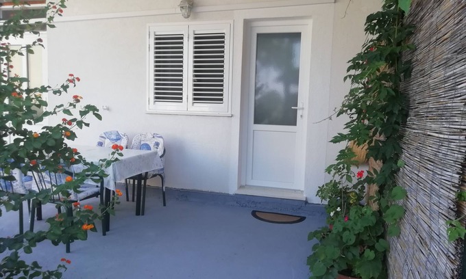 Kobas Apartamento | Apartamento de una habitación con terraza y vista al mar Bahía Saplunara, Mljet (A-4896-b)