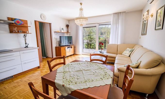 Podcetrtek Apartamento | One bedroom apartment with terrace