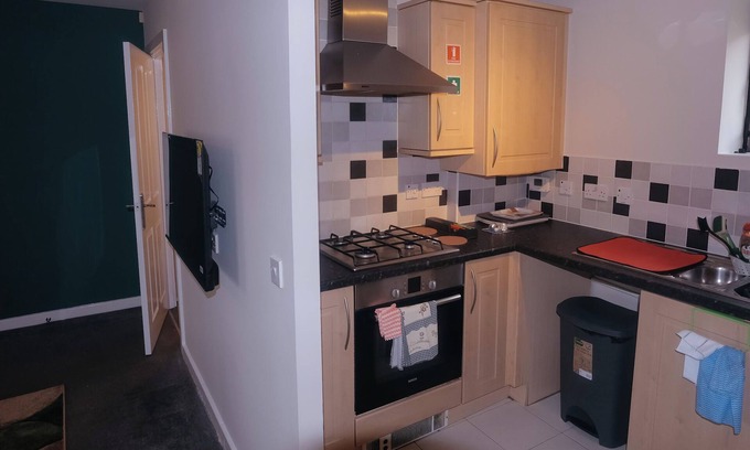Milton Keynes Apartamento | One Bedroom Apartment House with free parking & garden near M1 Junction 13 & 14