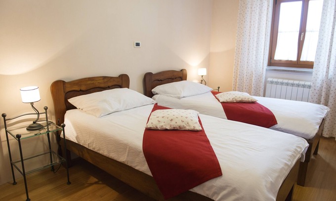 Lokev Apartamento | One bedroom apartment at Guesthouse Muha