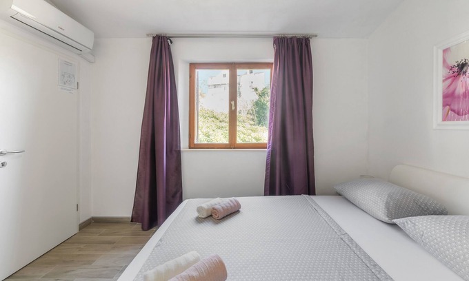 Sumartin Apartamento | Apartamento de una habitación con balcón y vista al mar Sumartin, Brac (A-13285-a)