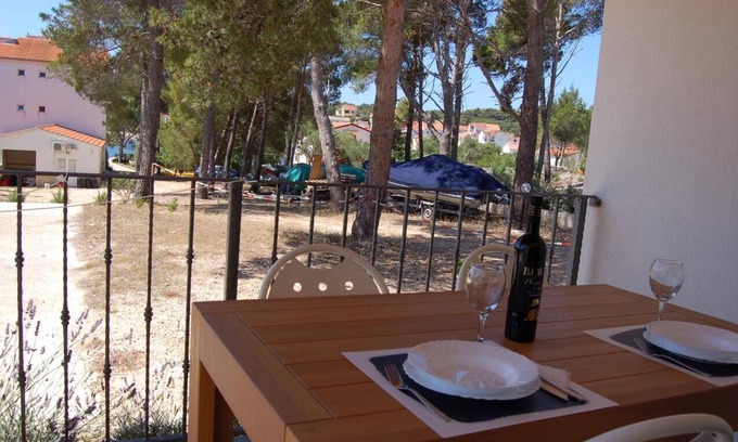 Verunic Apartamento | One bedroom apartment with terrace Verunic, Dugi otok (A-15209-b)