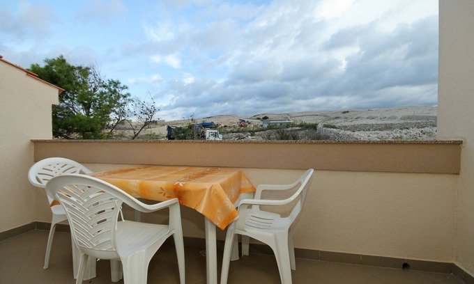 Kustici Apartamento | Apartamento de una habitación en la playa Kustici, Pag (A-6376-g)