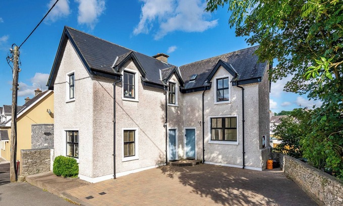 Kenmare Apartamento | One bedroom apartment to sleep 2 in the heart of Kenmare town