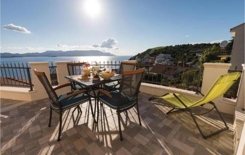 Komarna Apartamento | One-Bedroom Apartment In Komarna