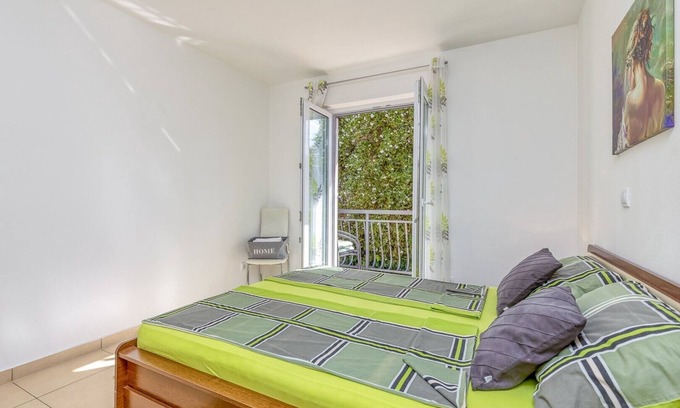 Cancini Apartamento | Kardumovic / One-Bedroom Apartment No.3 Green