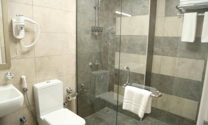 Al-Fujairah Apartamento | One Bedroom Apartment Near Risk Cafe