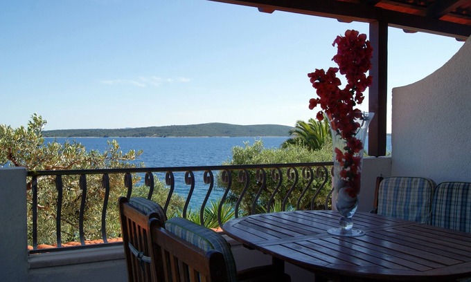 Zavala Apartamento | Apartamento de una habitación en la playa Zavala, Hvar (A-553-c)