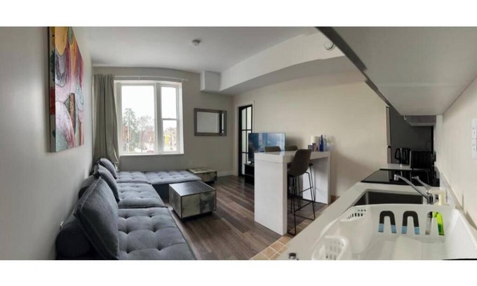 Durham Region Apartamento | One-Bedroom Apartment with City View
