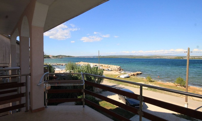 Kraj Apartamento | Apartamento de una habitación con terraza y vista al mar Kraj, Pasman (A-8247-e)