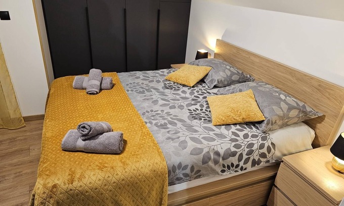 Cove Rogacic Apartamento | Apartamento de una habitación con un balcon Vis (A-19923-b)