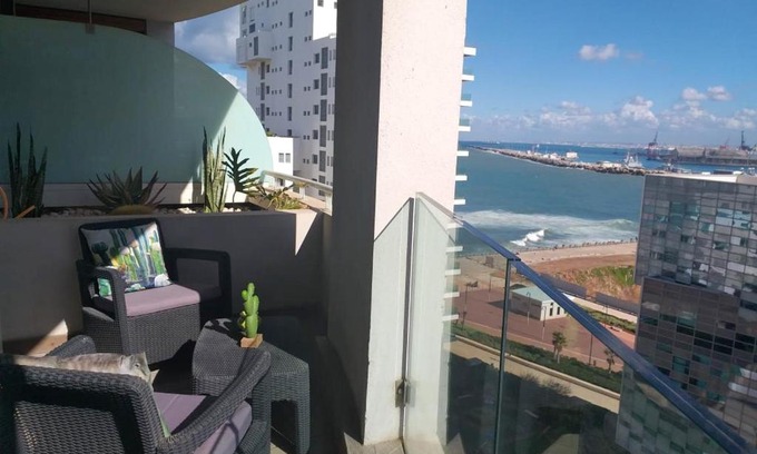 Medina Apartamento | One bedroom appartement with sea view enclosed garden and wifi at Casablanca