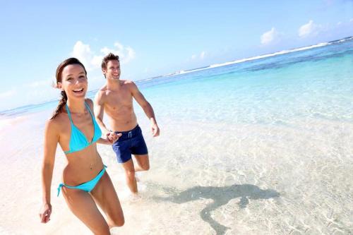 Parque Apartamento | One bedroom Apt 30 steps from prime beach generator parking included
