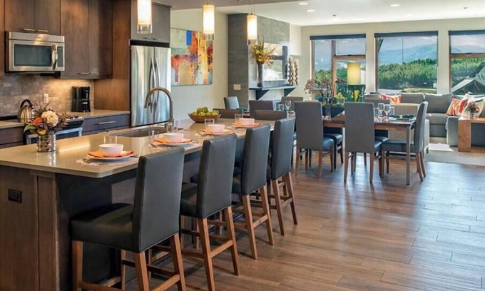 Boulder Ridge Apartamento | ONE BEDROOM "BRECK": True ski-in/ski-out directly on peak 8 lifts, ski-school!