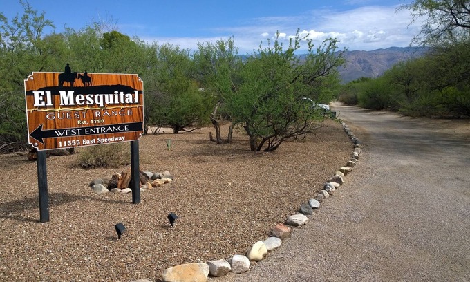 Tanque Verde Cabina | One Bedroom Casita on 10.5 Acre Guest Ranch with full kitchen, bath and laundry.