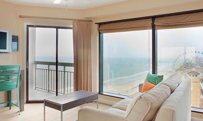 Downtown Myrtle Beach Complejo | One Bedroom Condo, Myrtle Beach 3317100