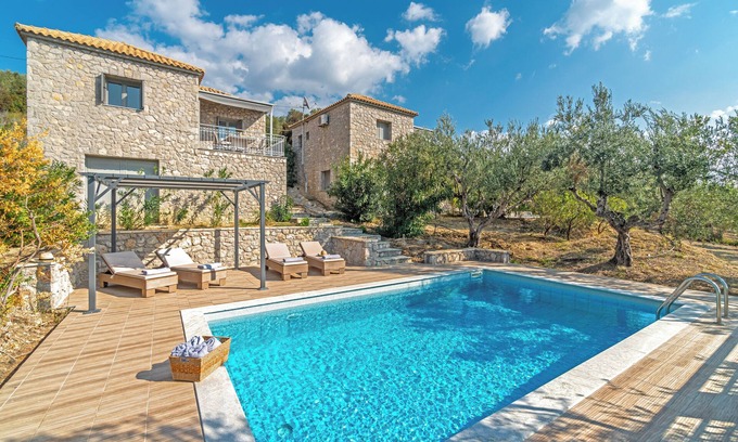 Gialova Casa | One bedroom holiday house with private pool
