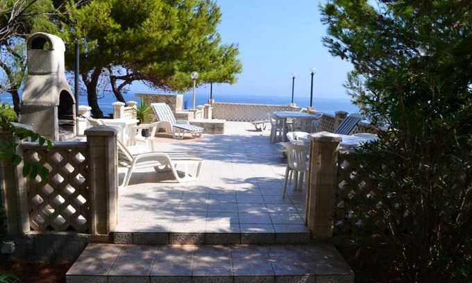 Monopoli Casa | One bedroom house at Monopoli 100 m away from the beach with enclosed garden and wifi