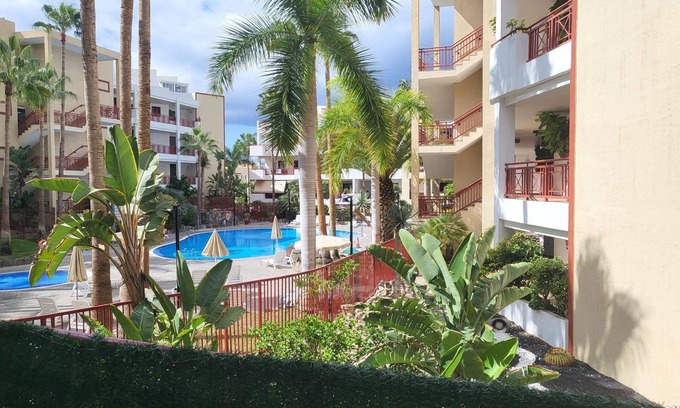 Palm-Mar Apartamento | Un dormitorio, Terraza, wifi, Vista Piscina, Parking, a 600 mt del Mar
