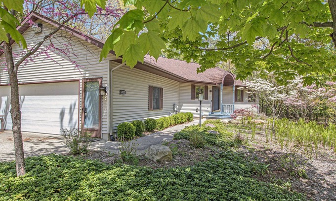 Fennville Casa | Refugio arbolado cerca del lago Michigan, Saugatuck